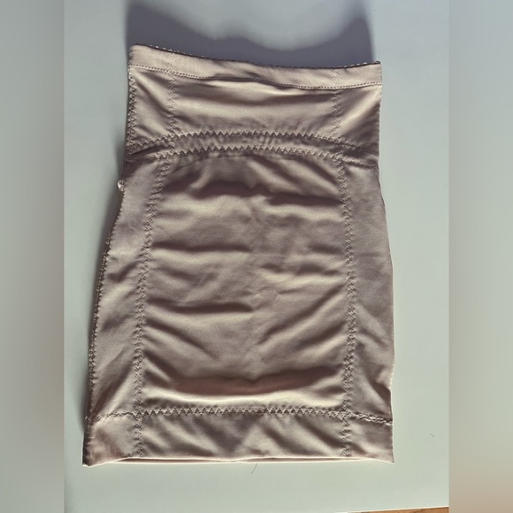 Padded half slip size S - Picture 5 of 9